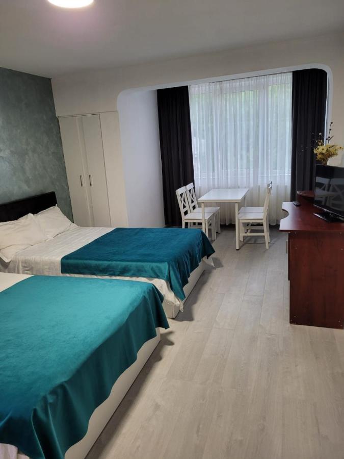Zenlux Hotel Яш Екстериор снимка