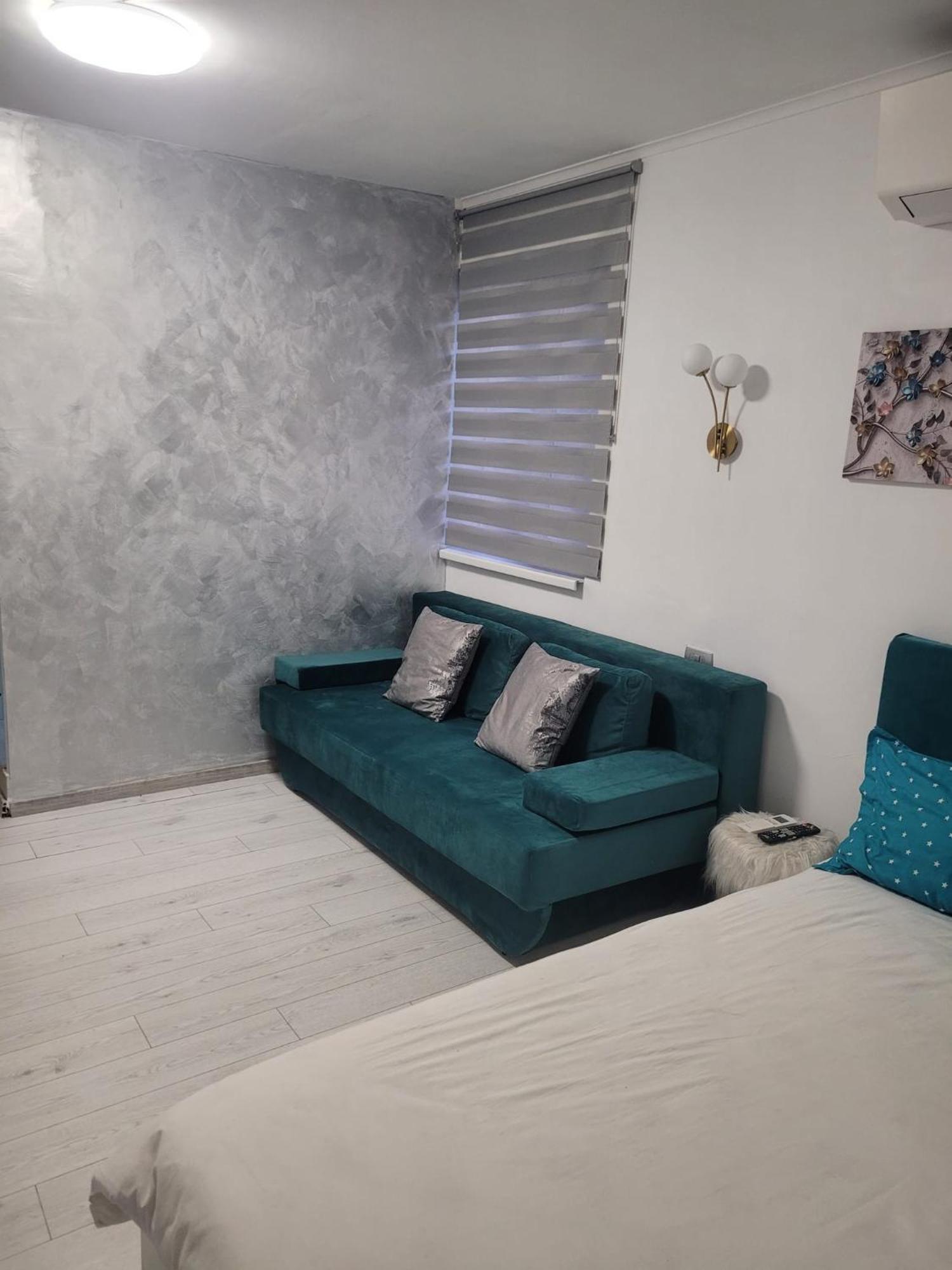 Zenlux Hotel Яш Екстериор снимка